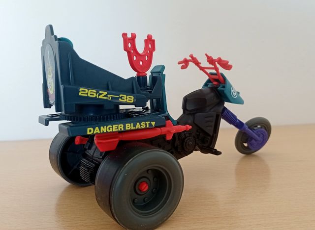 Vehículo original GI JOE Dreadnok Cycle