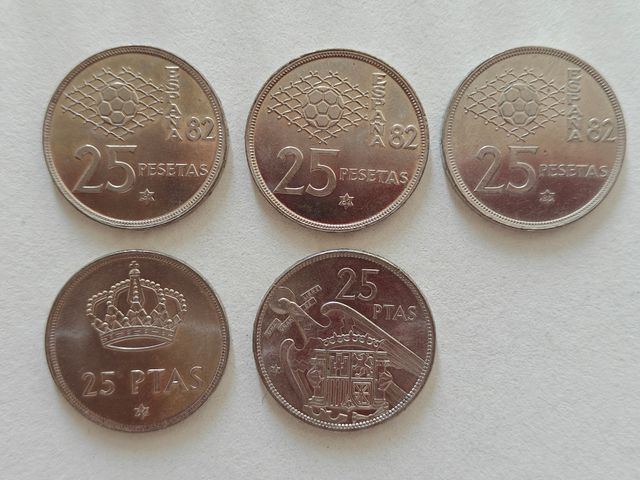 Monedas España: 5 x 25 pesetas + 7 x 5 pesetas