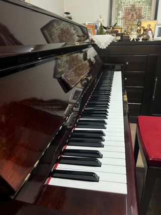 Piano vertical Horugel