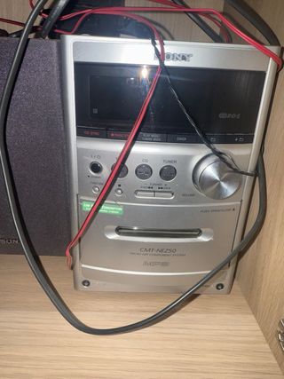 Minicadena Sony CMT-NEZ50 - CD, Radio, Cassette