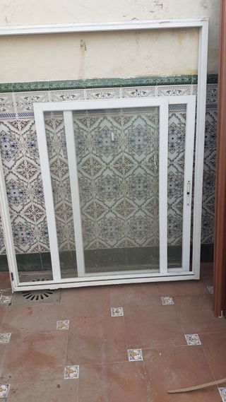 Ventana de aluminio