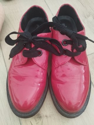 Scarpe donna  vernice rossa stringate 
