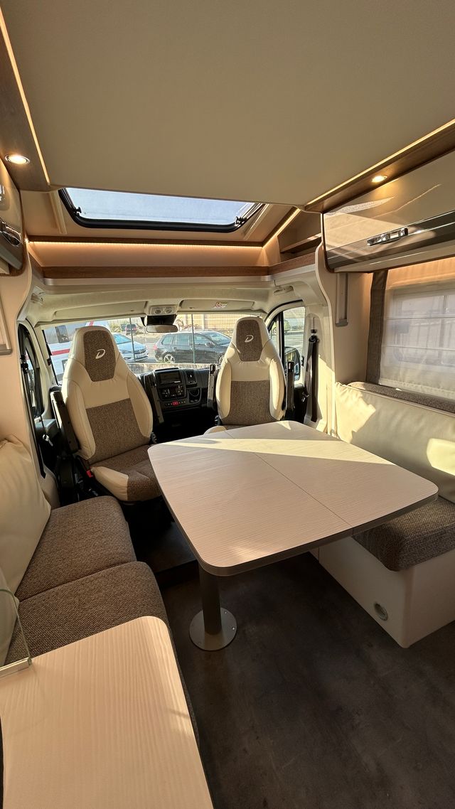 Autocaravana perfilada Dethleffs Trend 7057 Matic