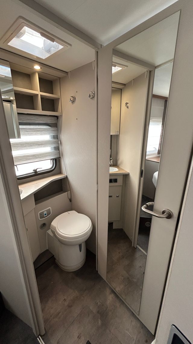 Autocaravana perfilada Dethleffs Trend 7057 Matic