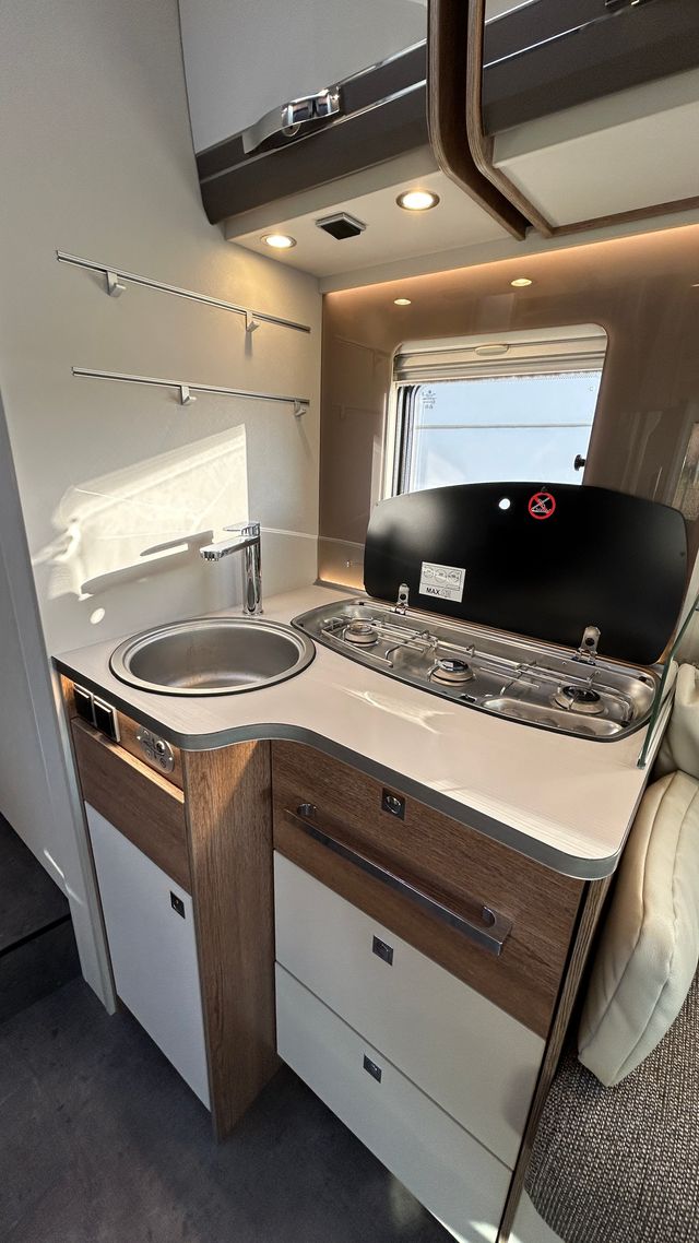 Autocaravana perfilada Dethleffs Trend 7057 Matic