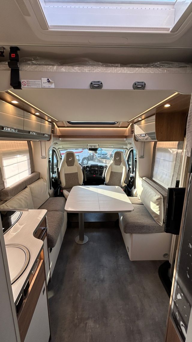 Autocaravana perfilada Dethleffs Trend 7057 Matic