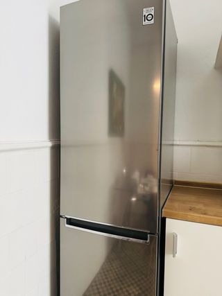 Nevera LG casi nueva