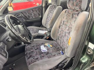 Nissan Primera 1.8 G - 2000