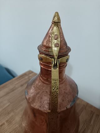 Antica brocca in rame