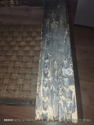 Sillón antiguo de madera