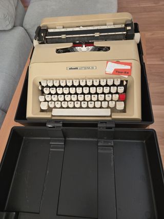 Olivetti Lettera 35 - Máquina escribir