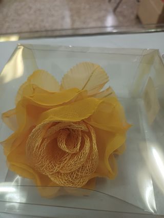 3 Flores adorno solapa