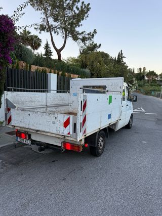 portes economicos se alquila con conductor o sin