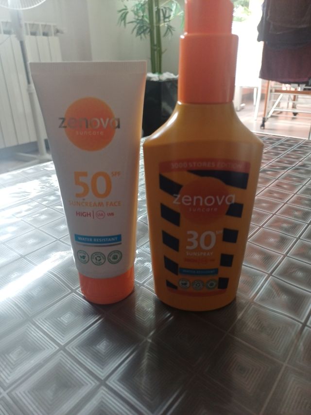 Crema solare viso SPF50+ spray SPF30