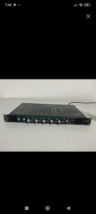 Chollo, Altair DA-410: Mezclador de estudio.