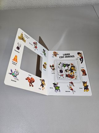 Libro con imanes Paw Patrol