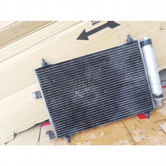 Radiador A/A Citroen C4 I Hatchback (Fase