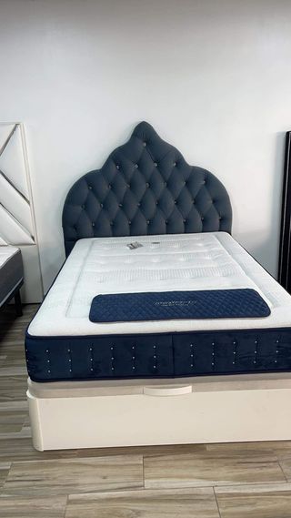 Cama Moderna con cabecera