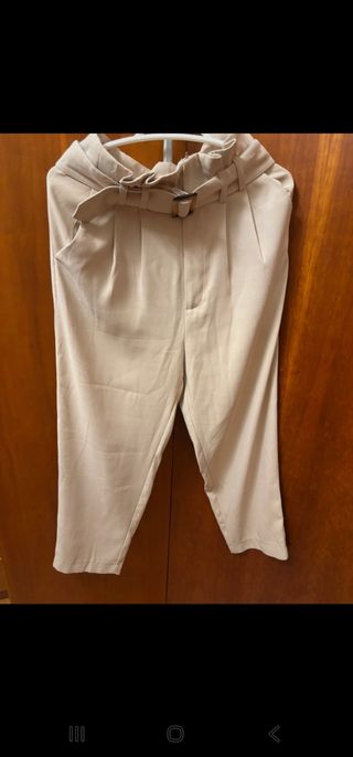 Pantalones pinzas beige