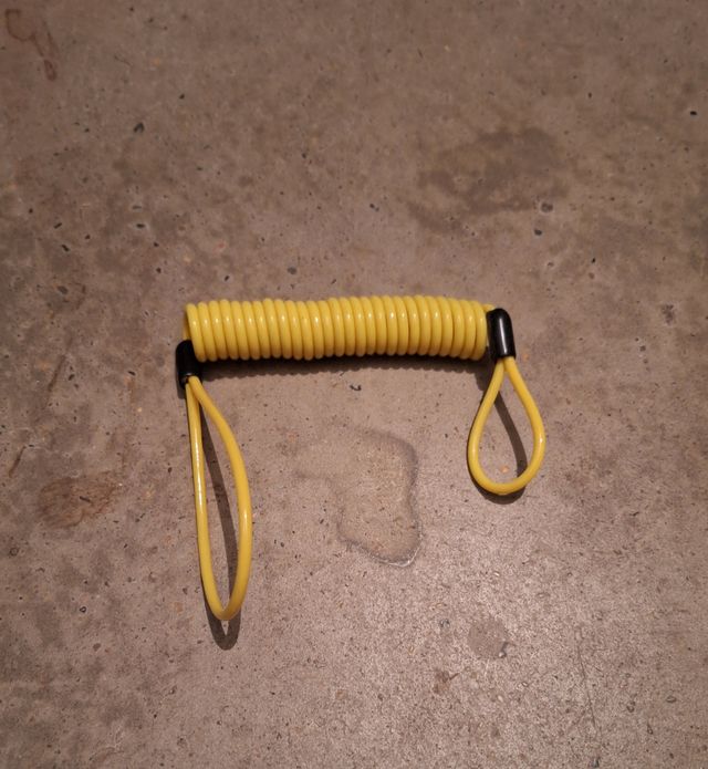 LUMA 74D Candado Disco y cable recordatorio.