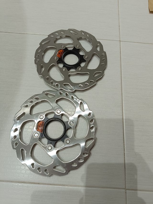 Discos freno Shimano SM-RT70 (2 uds)