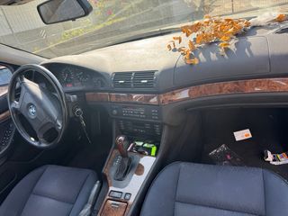 BMW E39 528i  despiece
