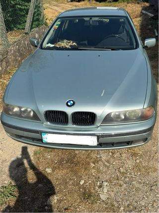 BMW E39 528i  despiece