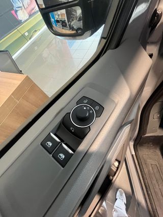 Volkswagen Transporter Furgón Largo T7 2025