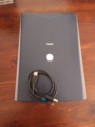 Escáner Canon CanoScan LiDE 20