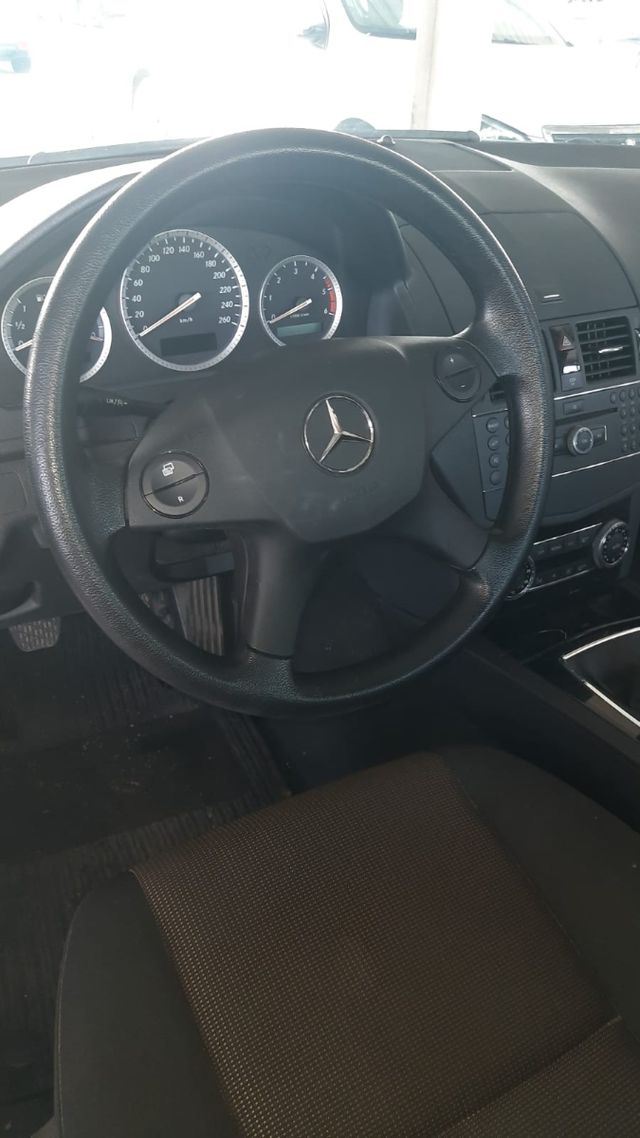 Mercedes-Benz Clase C 2006