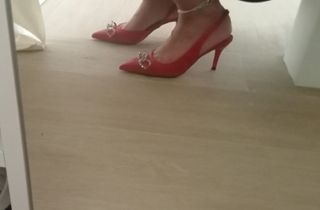 Tacones rojos Zara -talonera-