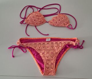 Bikini Hollister crochet naranja-fucsia