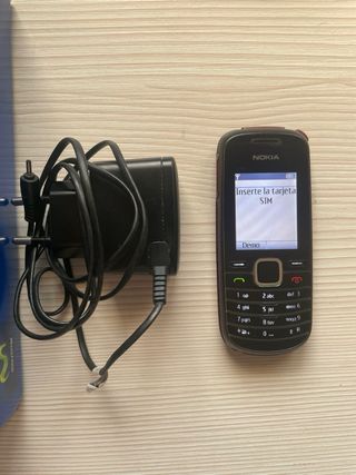 Nokia 1661 - Teléfono móvil