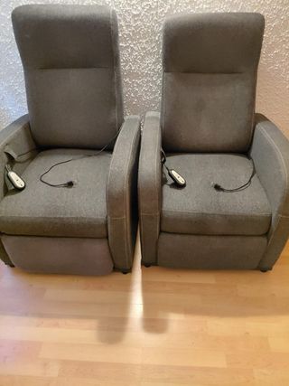 2 Sillones reclinables eléctricos grises