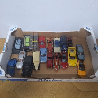 Modellini auto 1/43: 216 pezzi