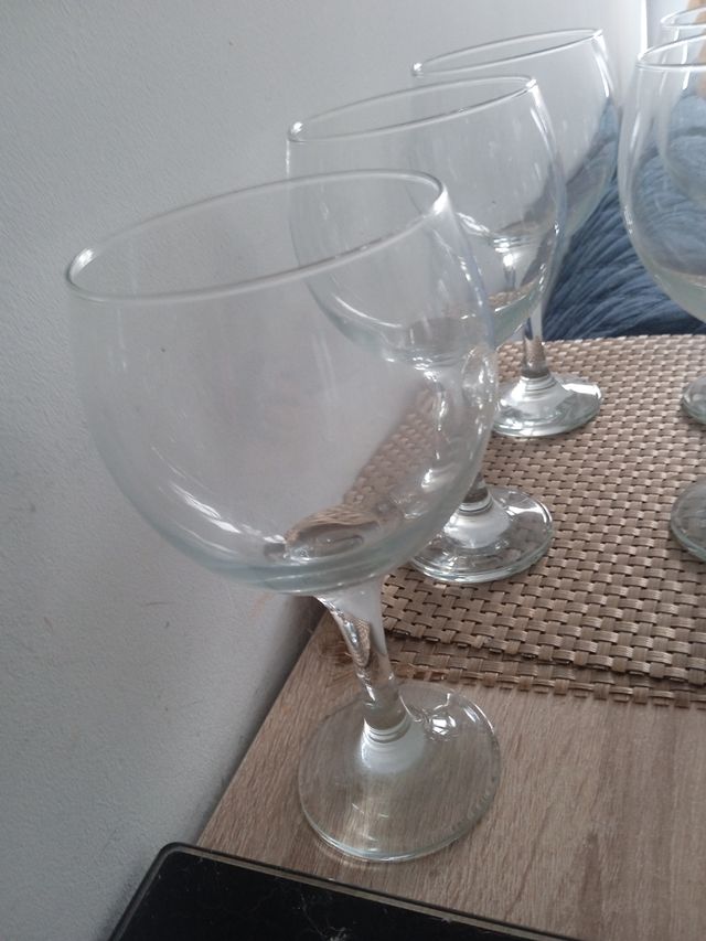 Juego de copas de cristal