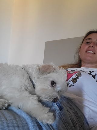 Cuido perritos en mi casa con amor y dedicación