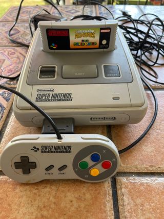 Super Nintendo SNES + Super Mario All-Stars