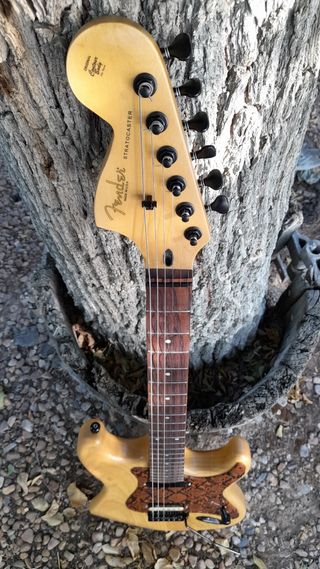 Guitarra Stratocaster SnakeSkin Replica