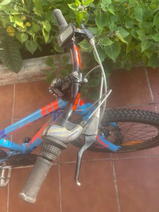 Bicicleta Cube 20" aluminio