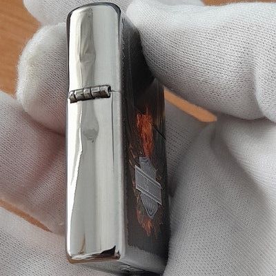 Zippo Harley-Davidson Alas De Fuego