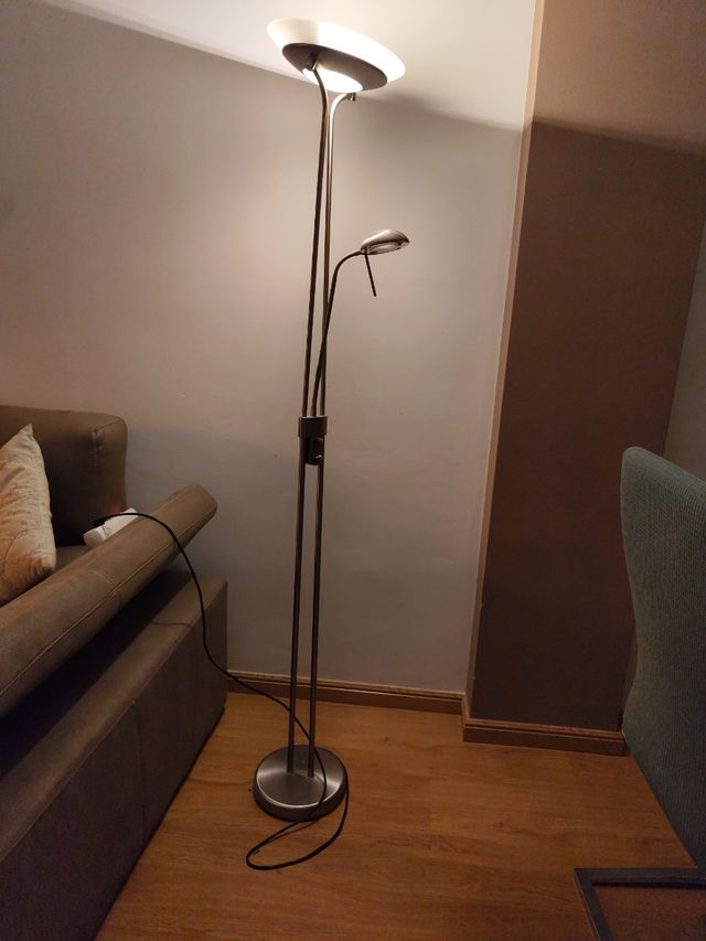 Lámpara pie moderna - metal, cristal