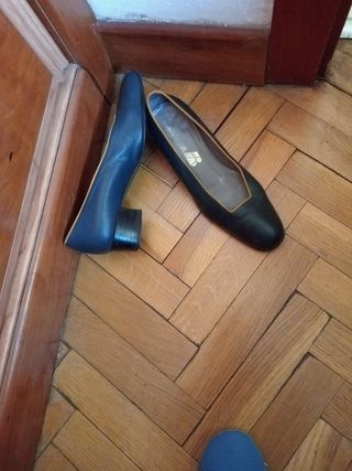 Zapatos piel azul - tacón bajo