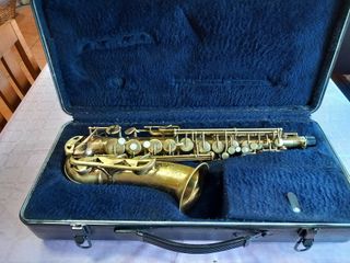 Saxo Alto Conn: Instrumento de viento