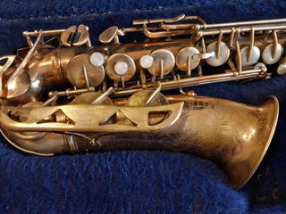 Saxo Alto Conn: Instrumento de viento