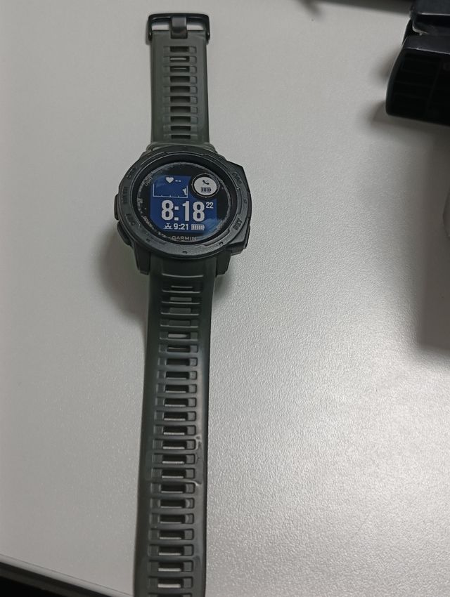 Garmin Instinct - Reloj deportivo negro