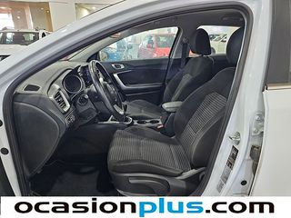 Kia Ceed 1.6 MHEV iMT Drive 100 kW (136 CV)