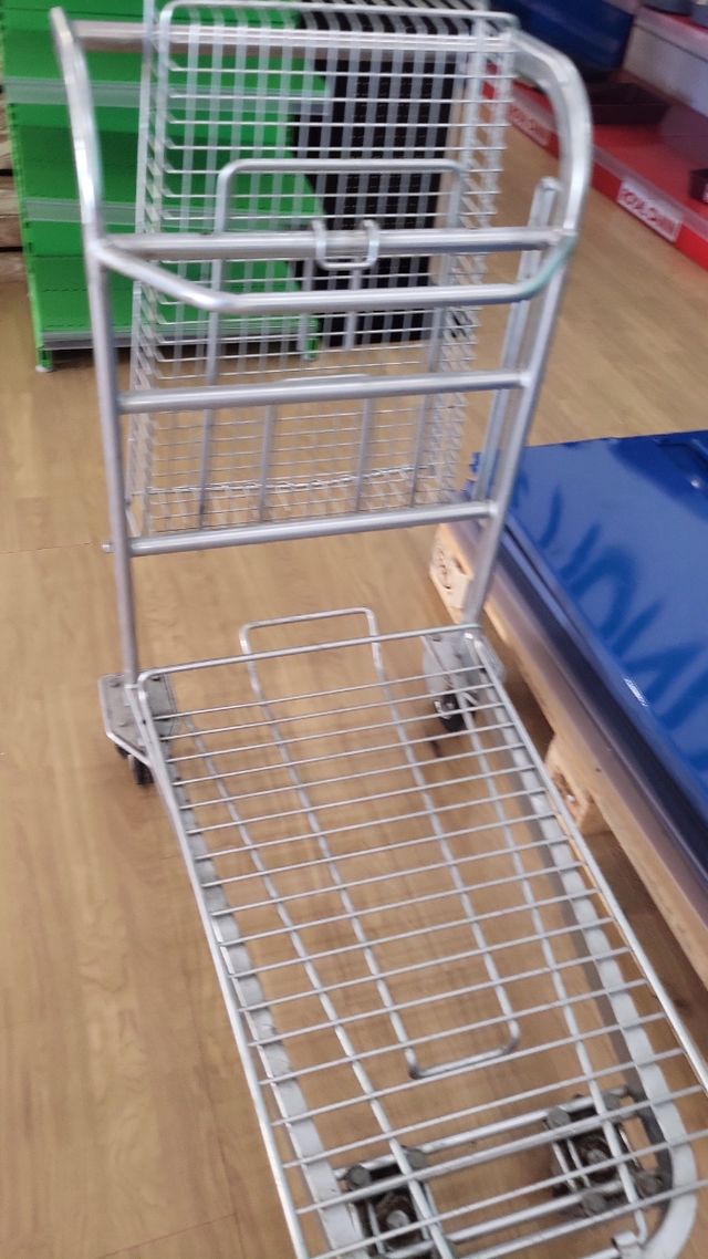 Carrello portaoggetti metallo