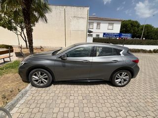 Infiniti Q30 2018