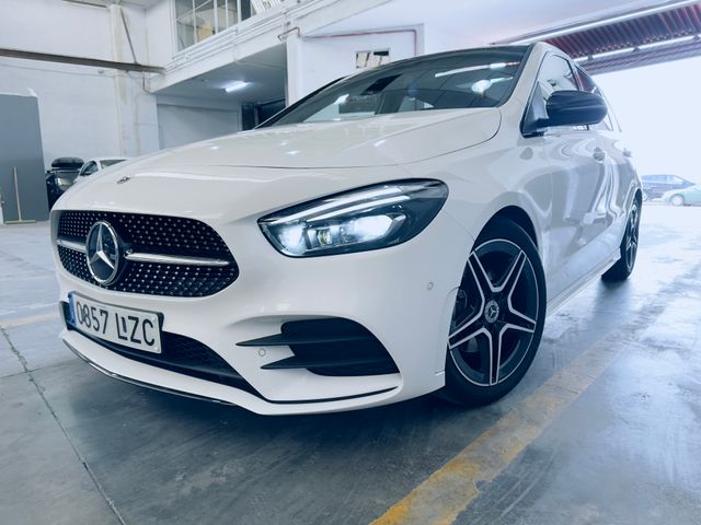 Mercedes-Benz Clase B 200CDI AMG TECHO PANOR. 